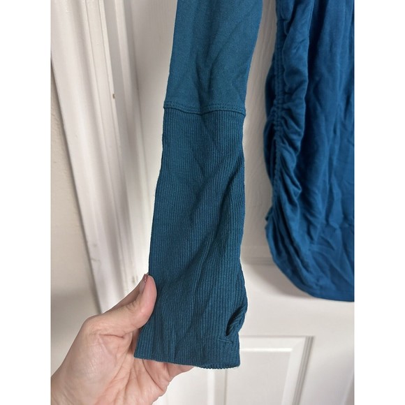 Athleta Drishti Ruched Long Sleeve Sweatshirt Coastal Teal Size MED MSRP $89 - Picture 5 of 9